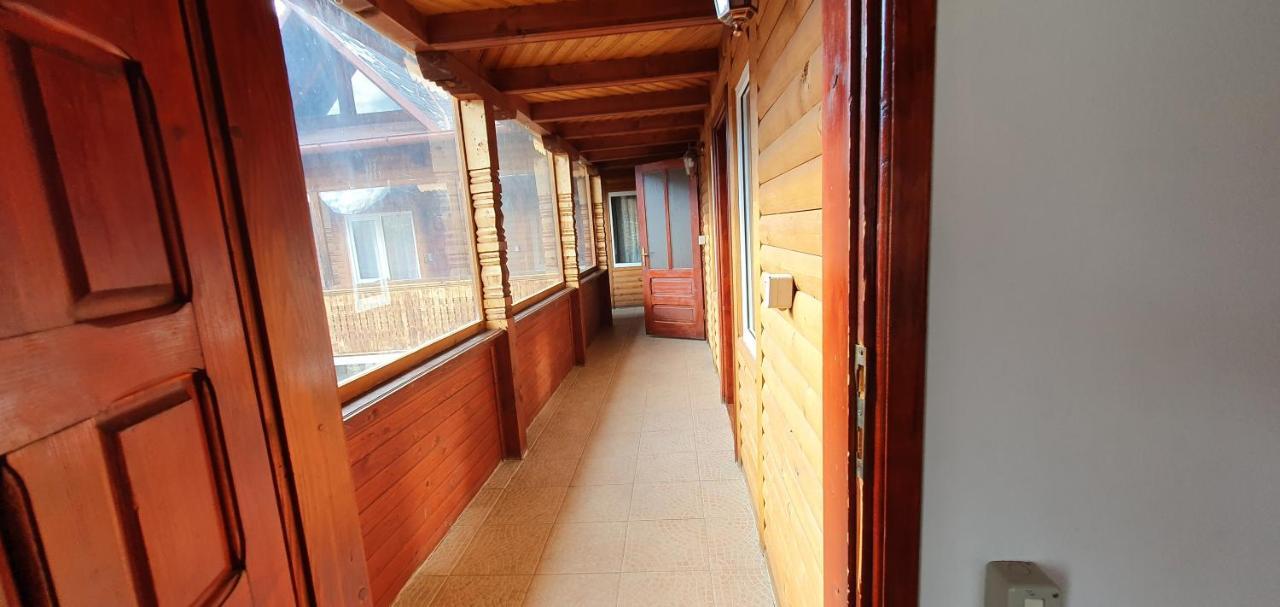 브레조이 Casa Colt De Rai 빌라 외부 사진