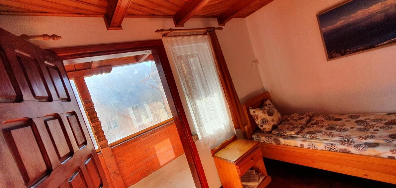 브레조이 Casa Colt De Rai 빌라 외부 사진