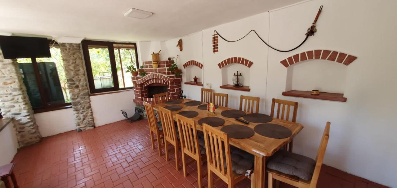 브레조이 Casa Colt De Rai 빌라 외부 사진