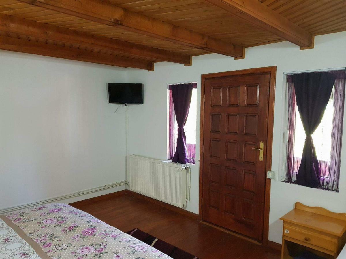브레조이 Casa Colt De Rai 빌라 외부 사진